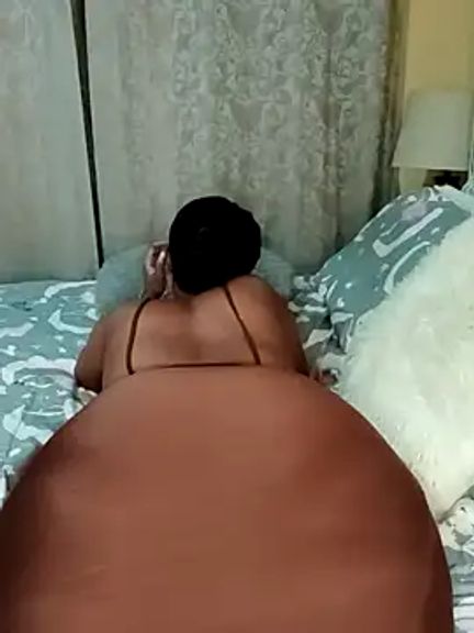 Luciouslips00