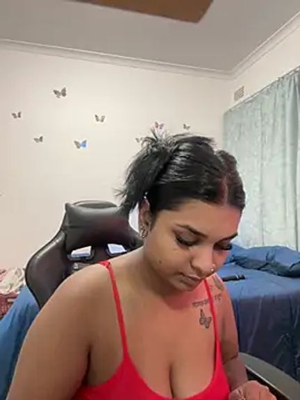 layla_amin