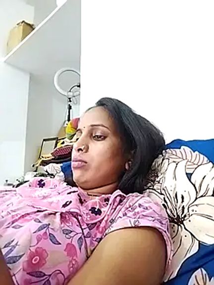 Hotty-Nidhi