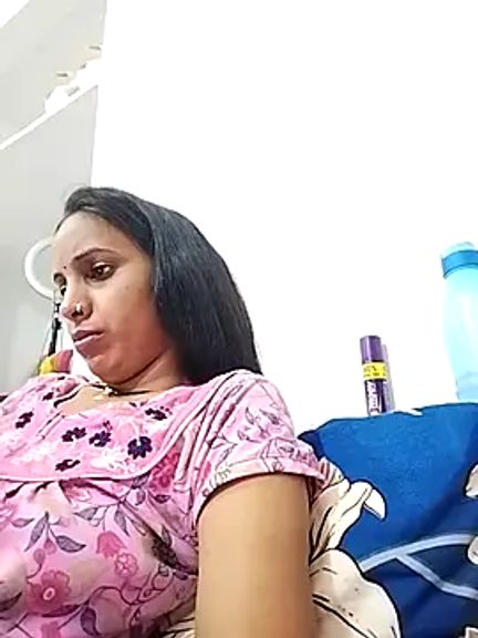 Hotty-Nidhi