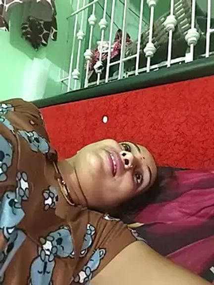 Hotty-Nidhi