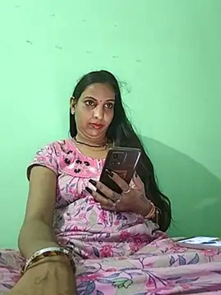 Hotty-Nidhi