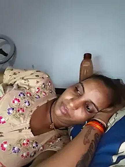 Hotty-Nidhi
