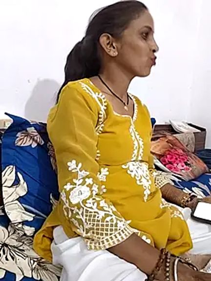 Hotty-Nidhi
