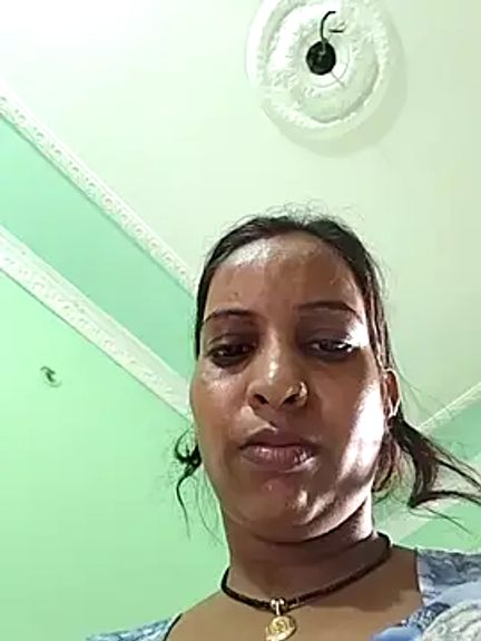 Hotty-Nidhi