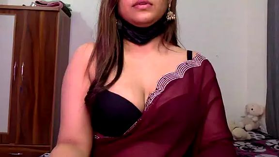 Hot-Shivangi