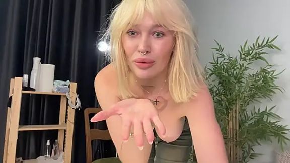 Golden_Aline