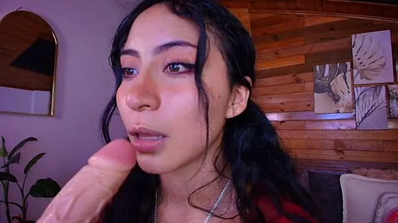 amber_curly