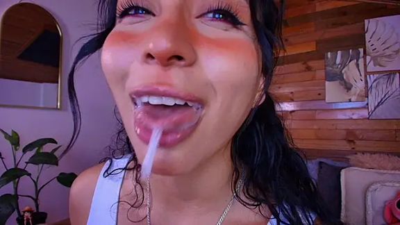 amber_curly