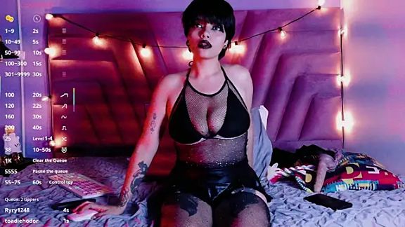 shybutdirtygirrll