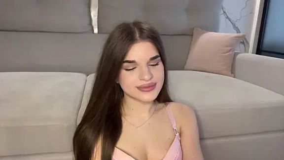 lili_hotly