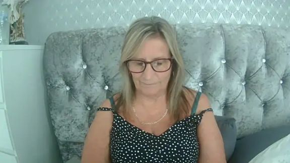Additive_Mature_Linda
