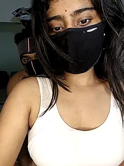 COLAMBIA_X_GURL
