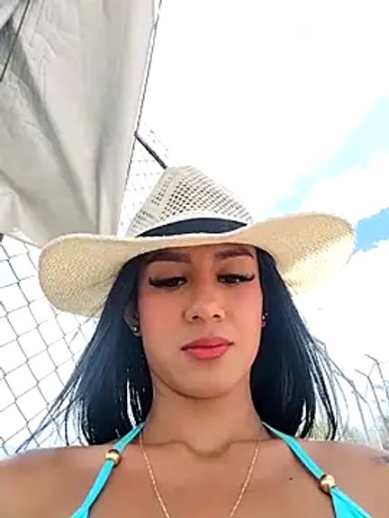 Juliana_Xander