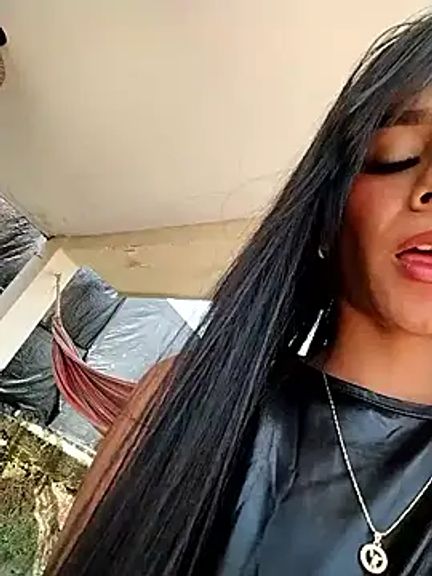 Juliana_Xander