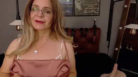 Samantha_mature56