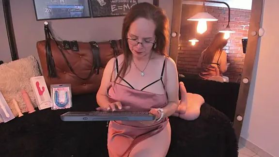 Samantha_mature56