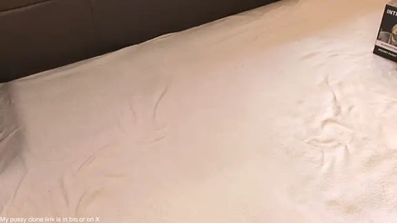 Blondehottiek