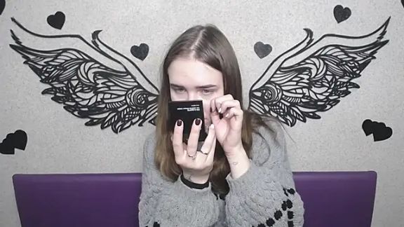 LauraHlot