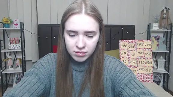 LauraHlot