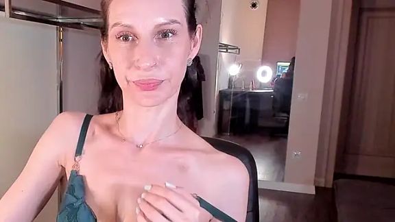 Mila_Anders