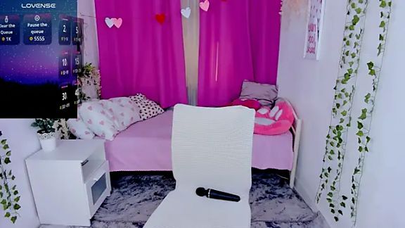 Alexa_Lexi_