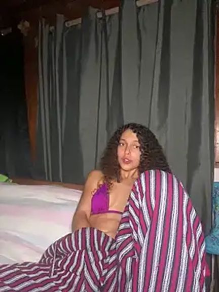 Rati_Curly