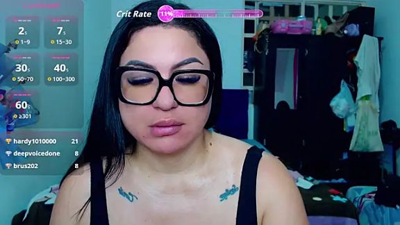 _curvy_latina