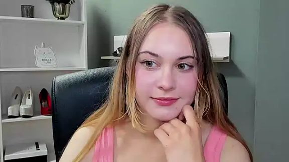 kitty_valeria