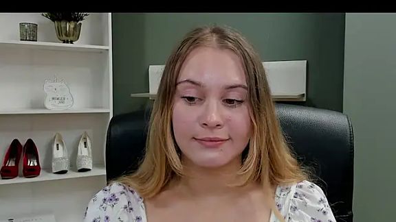 kitty_valeria