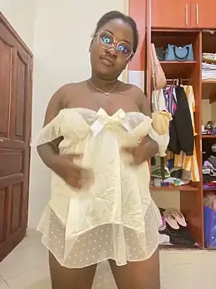 sweet18creamybigpussy