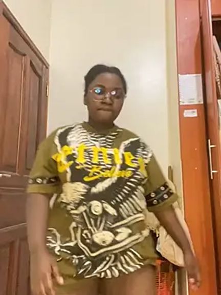 sweet18creamybigpussy