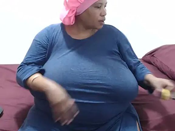 Bustyslave48