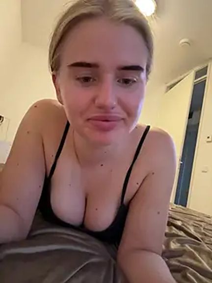 yourhornyslut