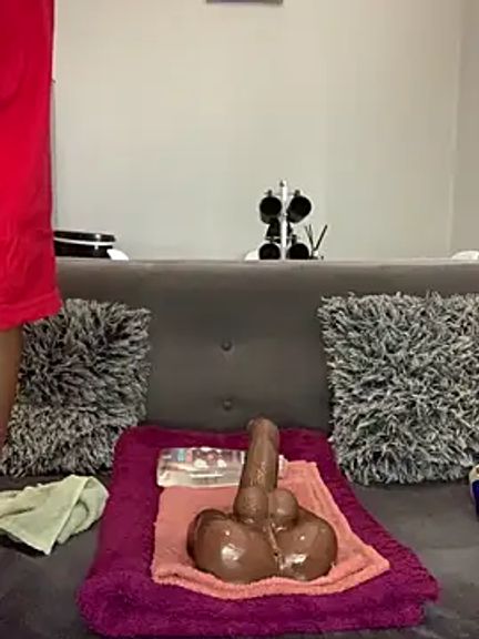 Queen-Boobylicious