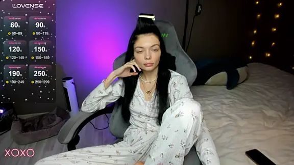 Mariella_Adamss