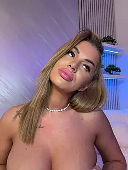 KirstieVegas