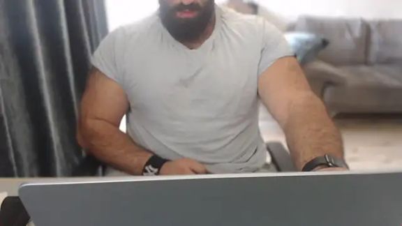 hugemachohandsome
