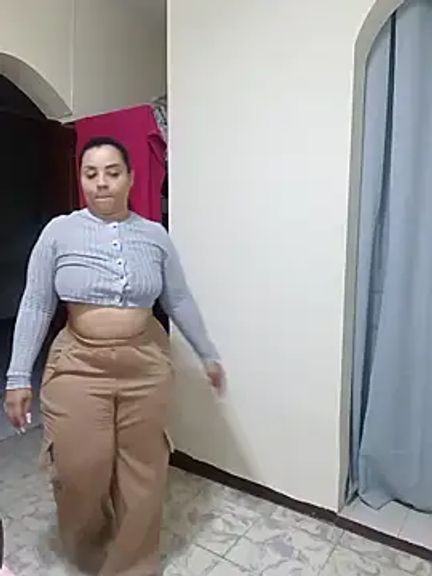 MelanyShayk