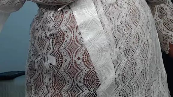 Busty-Caramel