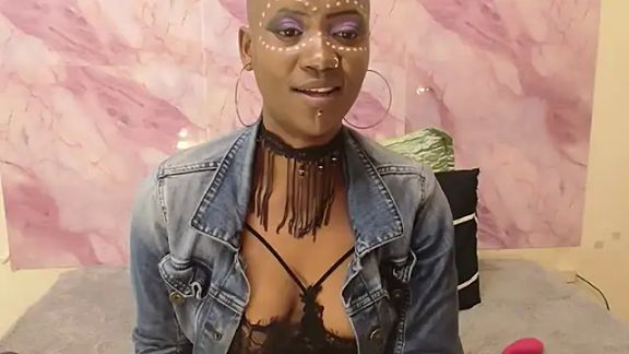 EbonyOlive69