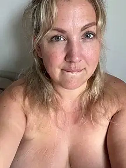 Anna_Alexa
