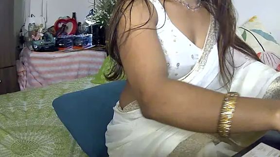 Cute-Tara