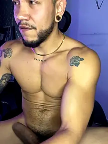 ARON_TAYLER01