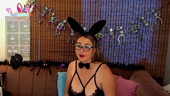 ariana_cross