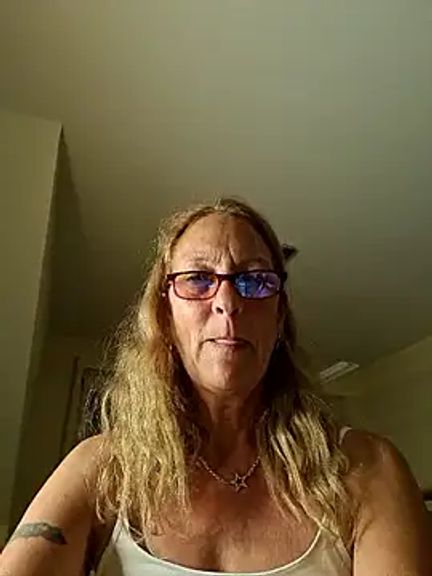 HotWifeLyn68