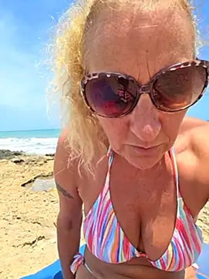 HotWifeLyn68