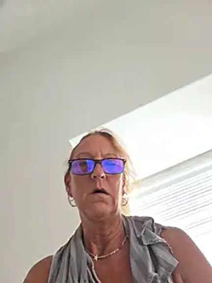 HotWifeLyn68