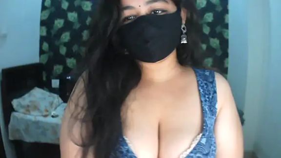 Yoursnandini8