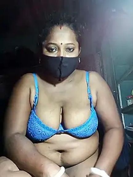 Nude-Priya2